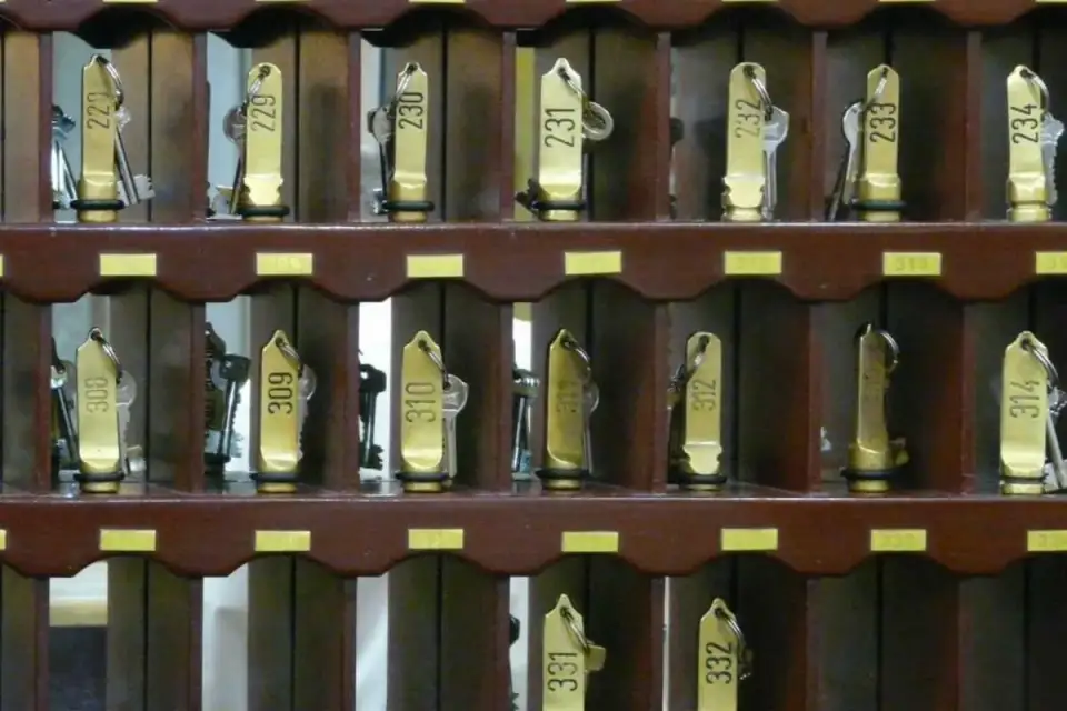 hotel keys counter reception room keys